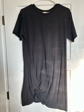 White Crow Charcoal Short Sleeve Knot-Front Dress